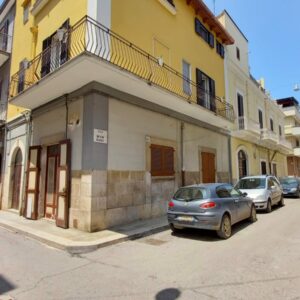 Locale uso abitazione in zona Viale Vittorio Veneto