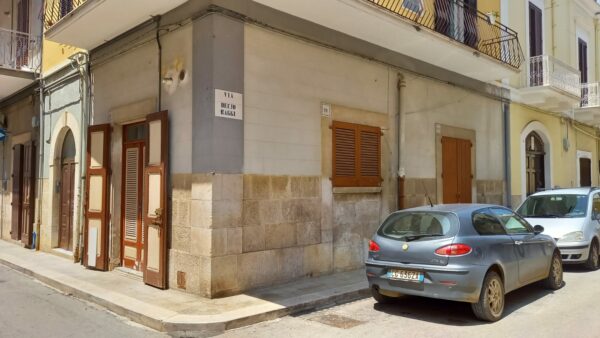 Locale uso abitazione in zona Viale Vittorio Veneto - immagine 2