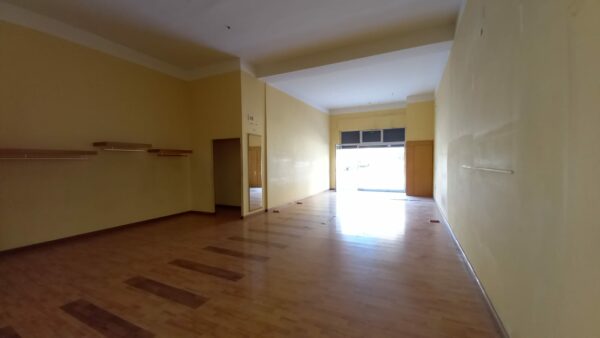 Locale commerciale in zona Viale Cadorna - immagine 4