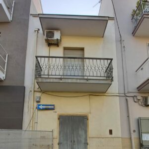 Indipendente su II livelli in zona Viale Friuli