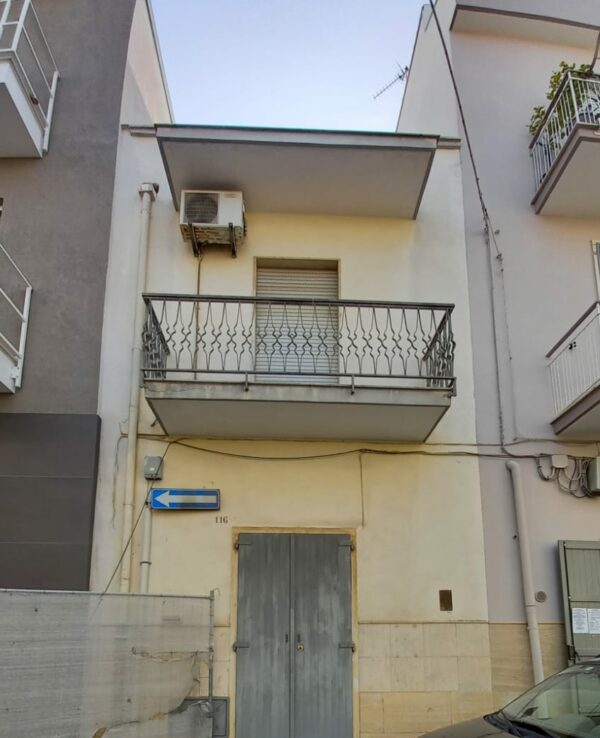 Indipendente su II livelli in zona Viale Friuli