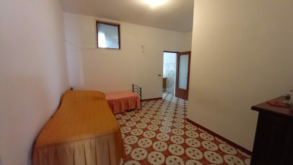 Indipendente su II livelli in zona Viale Friuli - immagine 7