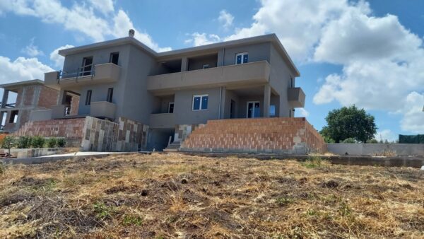 Villa di nuova costruzione In zona Via San Magno