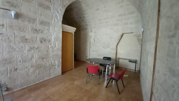Locale uso studio + Cantina in zona Via Castel del Monte - immagine 4