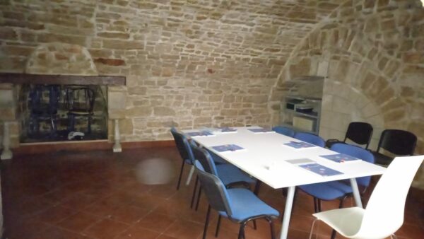 Locale uso studio + Cantina in zona Via Castel del Monte - immagine 5