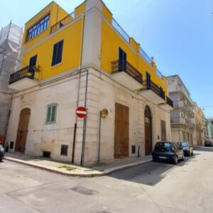 Locale uso abitazione in zona Via Dante