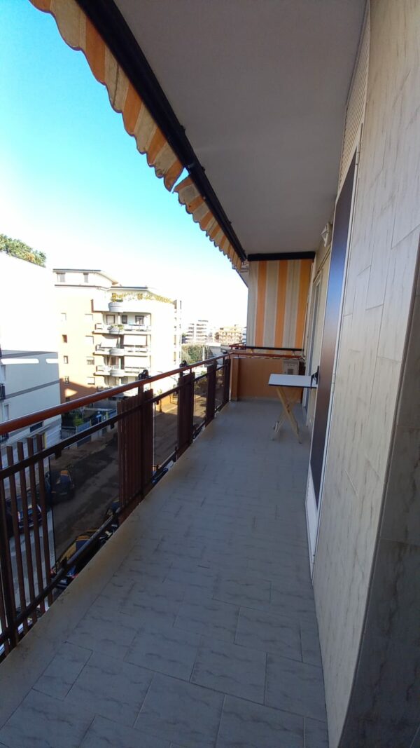 Appartamento con ascensore + box auto a Trani - immagine 17