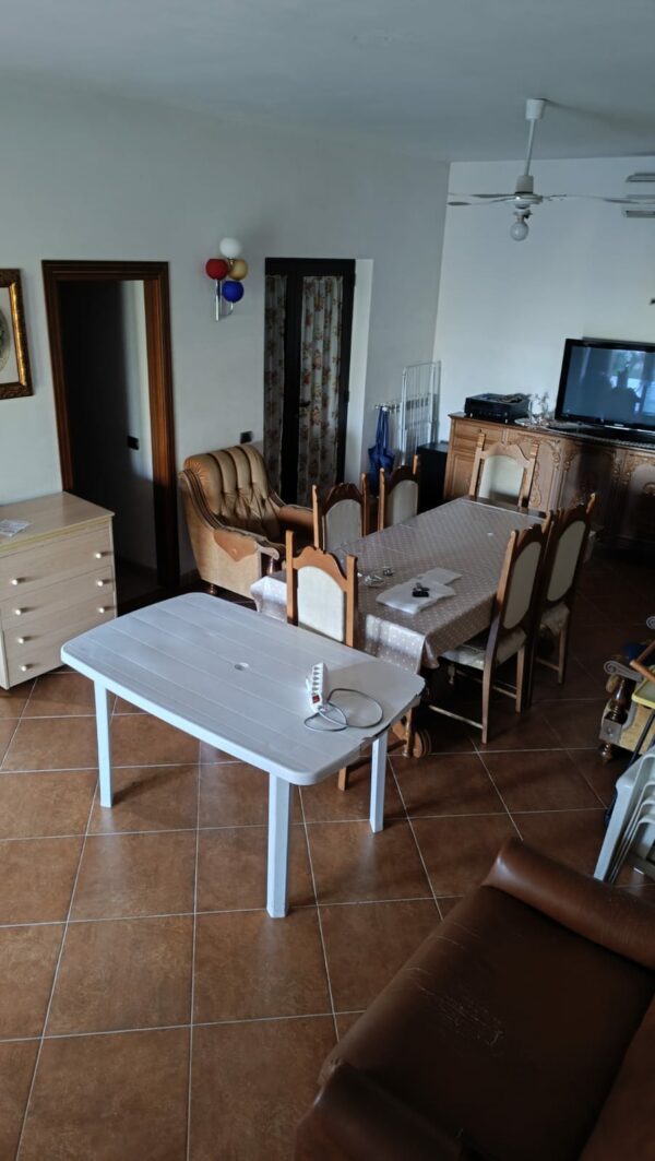 Villa in zona Via Castel del Monte - immagine 10