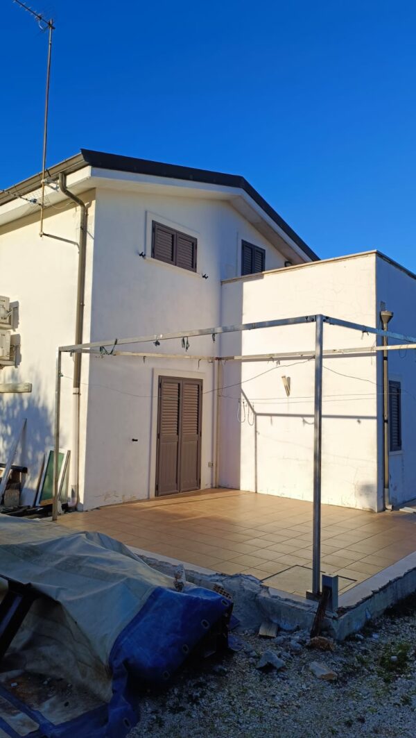 Villa in zona Via Castel del Monte - immagine 14