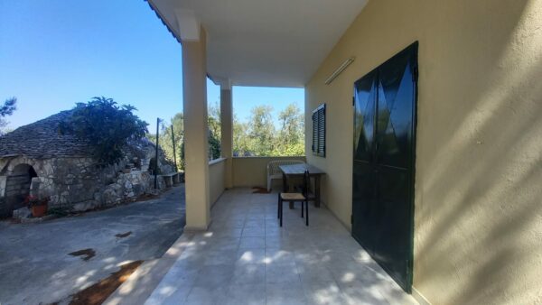 Villino con trullo - immagine 3