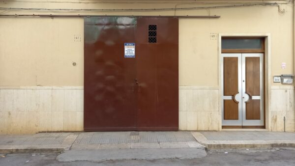 Garage in zona Via Castel del Monte