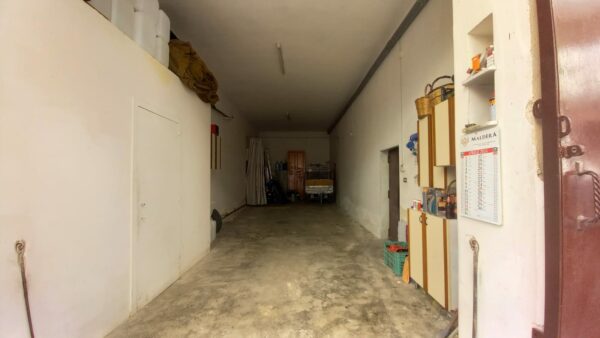 Garage in zona Via Castel del Monte - immagine 2