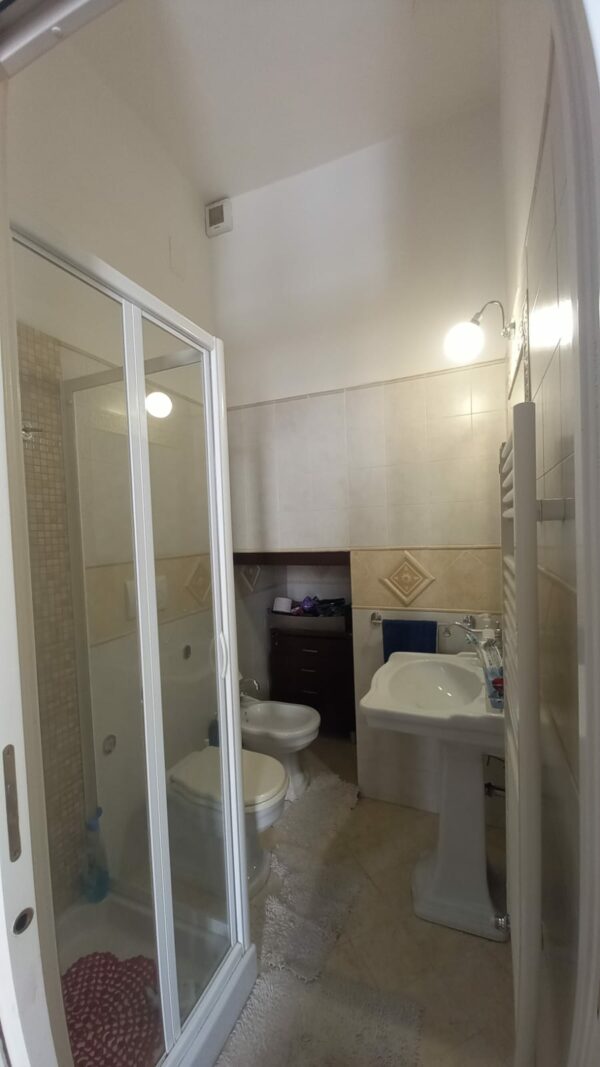 Semindipendente in zona Piazza Parini - immagine 9