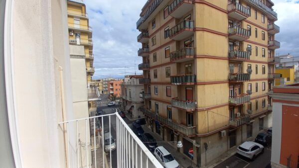 Appartamento con mobilio su II livelli in Via Dante - immagine 17