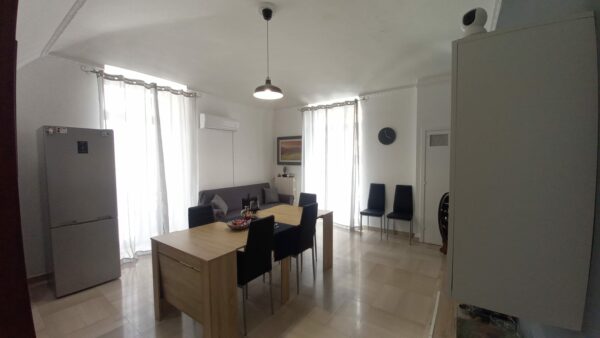 Appartamento con mobilio su II livelli in Via Dante - immagine 3