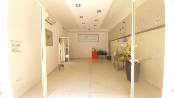 Locale commerciale in zona via Don Minzoni - immagine 3