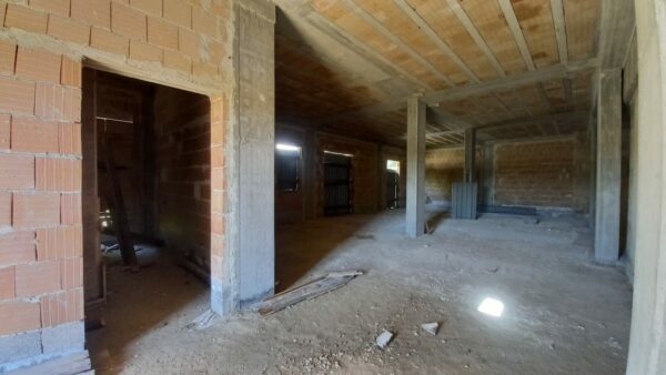 Villa + capannone zona Via Gravina - immagine 9