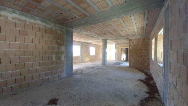 Villa + capannone zona Via Gravina - immagine 11