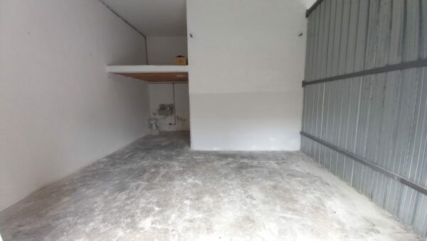 Garage in zona Via San Vito - immagine 4