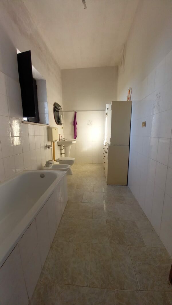 Villino con ampio terreno in zona Tratturello Barletta Grumo - immagine 11