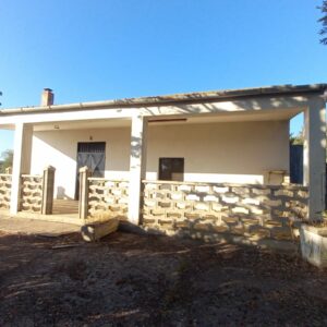 Villino con ampio terreno in zona Tratturello Barletta Grumo