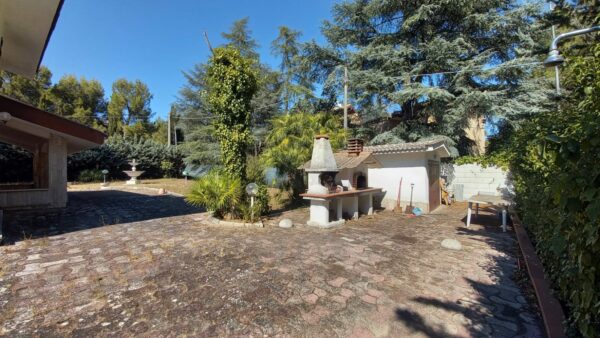 Villa In zona Castel del Monte - immagine 18