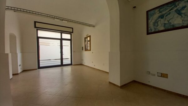 Locale in zona Via Spirito Santo - immagine 5