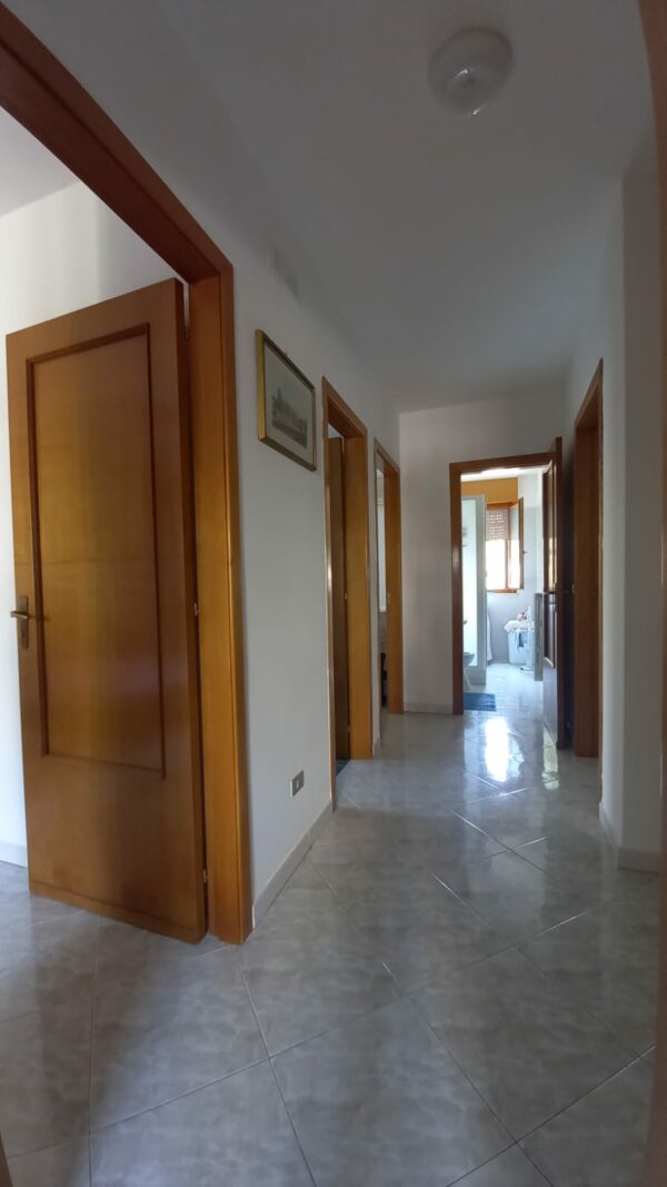 Piano rialzato con box auto a Mariotto (frazione di Bitonto) - immagine 10