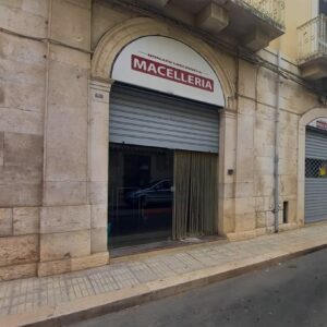 Locale commerciale in zona Via Ruvo