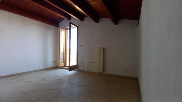 Soluzione su II livelli in zona Via Ruvo - immagine 10