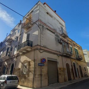 Soluzione su II livelli in zona Via Ruvo