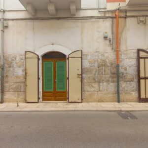 Locale uso abitazione in zona Via San Vito