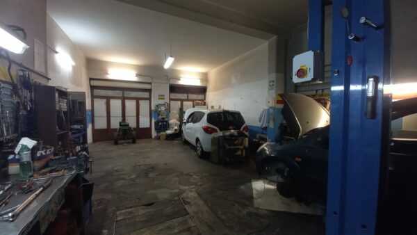 Locale Artigianale in zona Stazione - immagine 3