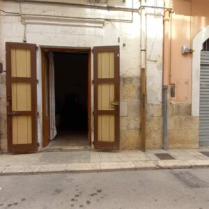 Locale uso abitazione in zona Piazza Parini