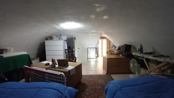 Locale uso abitazione in zona Via Castel del Monte - immagine 14