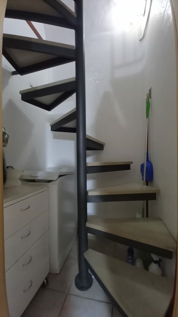 Locale uso abitazione in zona Via Castel del Monte - immagine 11