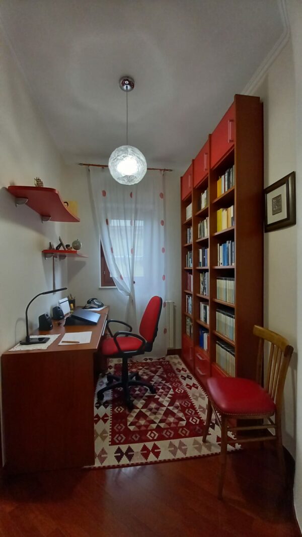 Appartamento con ascensore + box auto - immagine 9