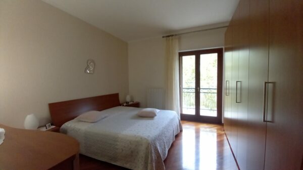 Appartamento con ascensore + box auto - immagine 5