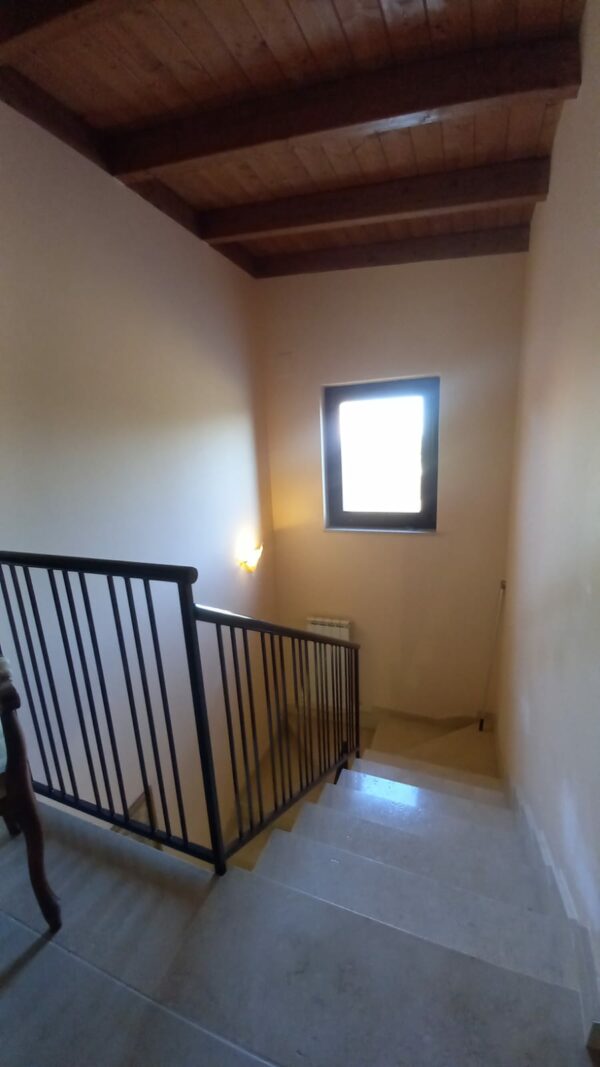 Villa bifamigliare in zona Via San Magno - immagine 15