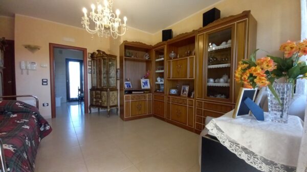 Villa bifamigliare in zona Via San Magno - immagine 10