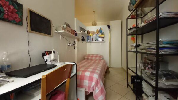 Indipendente con cantina su III livelli in zona Piazza Abazia - immagine 4