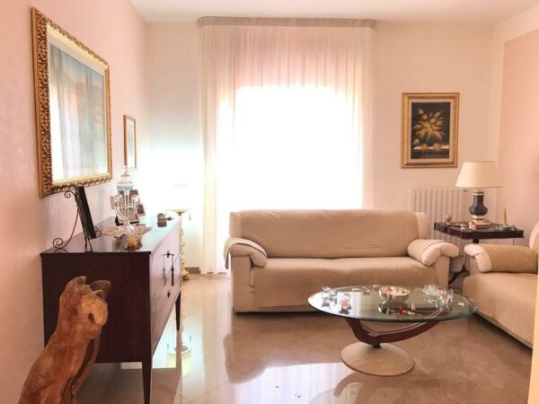 Appartamento in zona Stazione - immagine 3