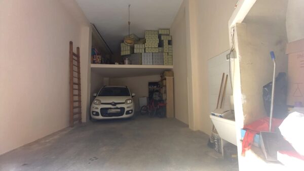 Garage in zona Via Andria - immagine 3