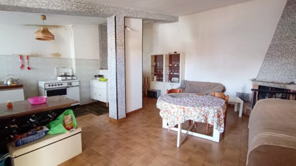 Appartamento in zona Via Nicola Bucci - immagine 2