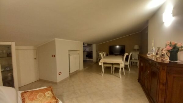 Mansarda con ascensore in zona Via Corato - immagine 2