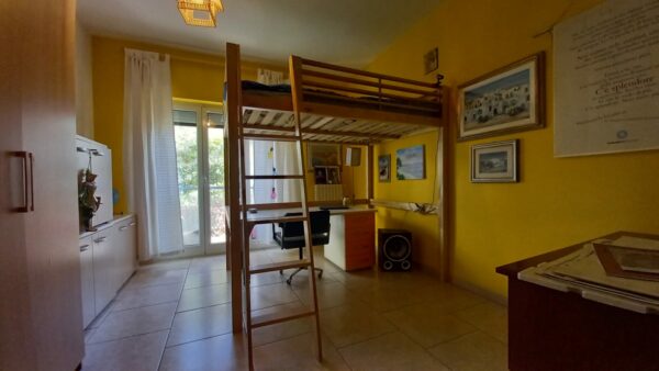 Appartamento con ascensore e box in Via San Domenico - immagine 9