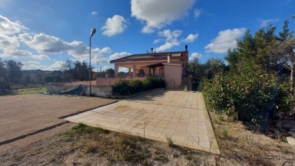 Villa bifamigliare con piscina in zona Via Gravina - immagine 15