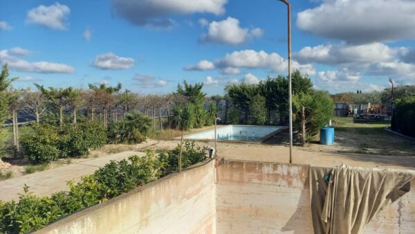 Villa bifamigliare con piscina in zona Via Gravina - immagine 20