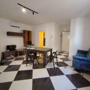 Appartamento arredato in zona Via Gravina