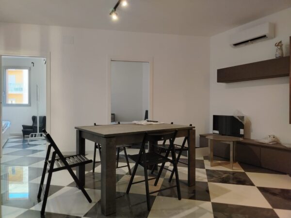 Appartamento arredato in zona Via Gravina - immagine 6